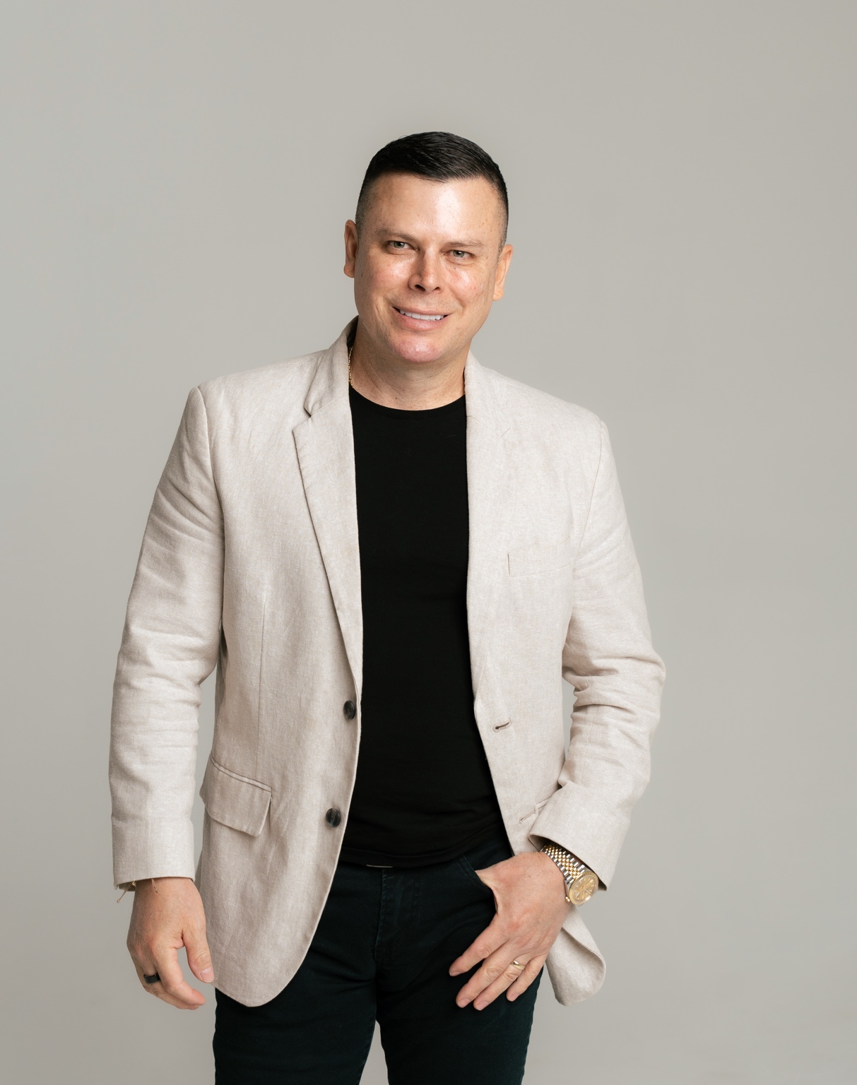 Professional portrait of Juan Zúñiga